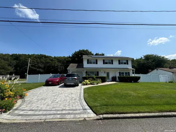 South Setauket, NY 11720,47 Bellwood AVE