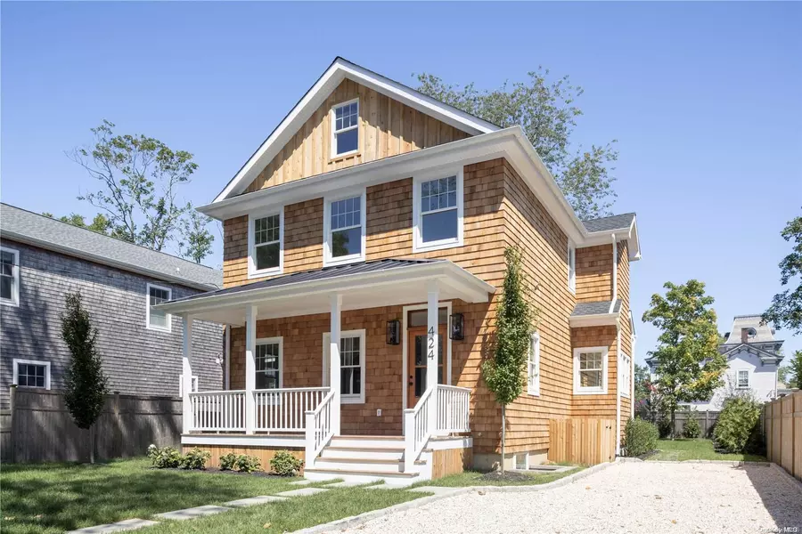 424 2nd ST, Greenport, NY 11944