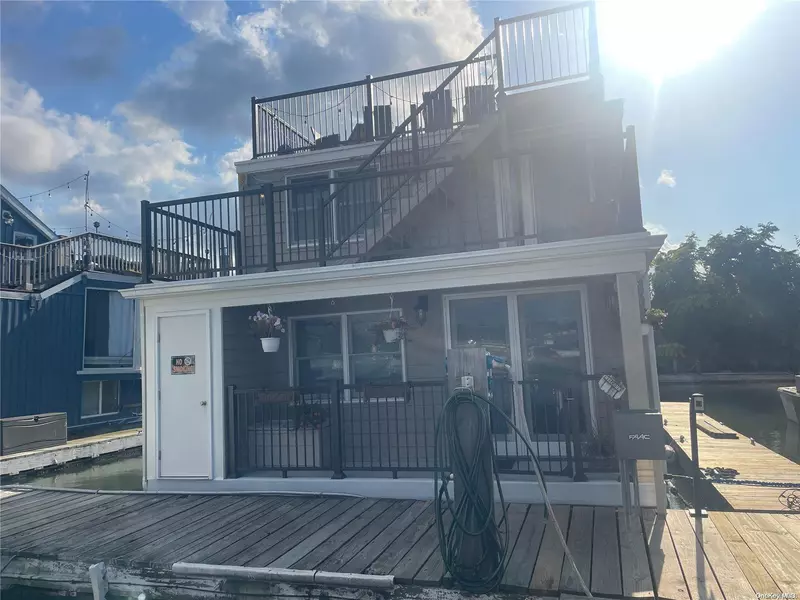 10 Matinecock AVE, Port Washington, NY 11050