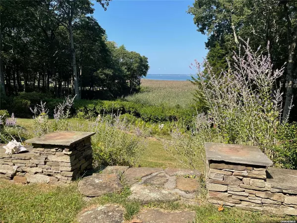 Shelter Island, NY 11964,156 Ram Island DR