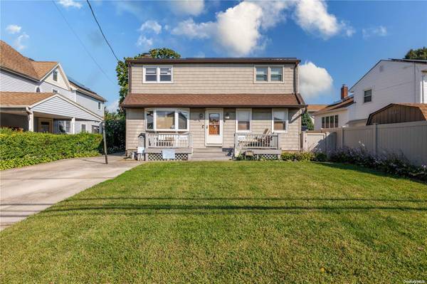 2803 Wilson AVE, Bellmore, NY 11710