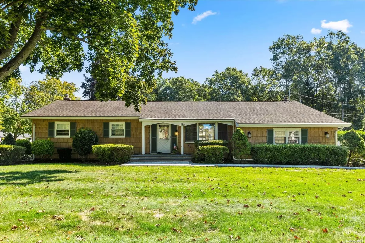 Nesconset, NY 11767,1 South Court