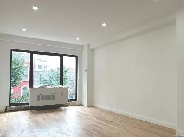 Brooklyn, NY 11211,444 Graham AVE #5J