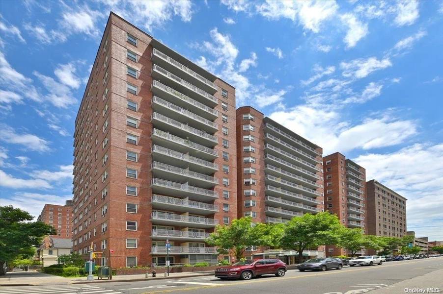 89-15 Parsons BLVD #2A, Jamaica, NY 11432