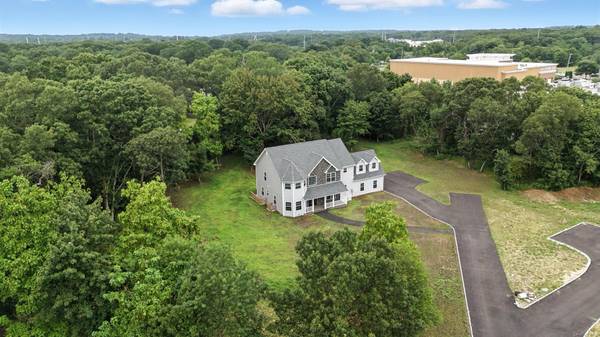 56 Kool Pl, Port Jefferson Station, NY 11776