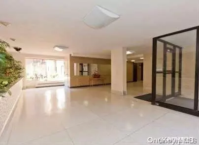 Rego Park, NY 11374,65-50 Wetherole ST #4U