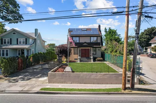 Lawrence, NY 11559,249 Rockaway Tpke