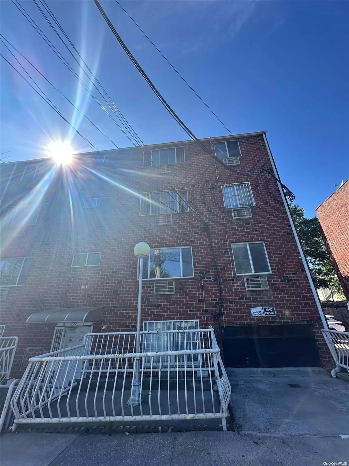 Flushing, NY 11358,4124 161st AVE #2A3