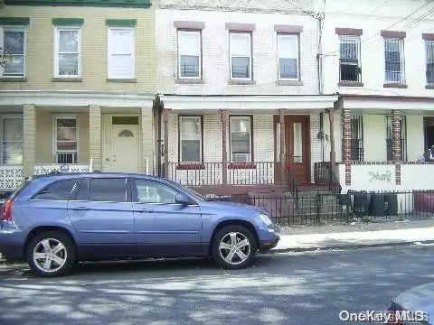 Brooklyn, NY 11208,236 Autumn AVE