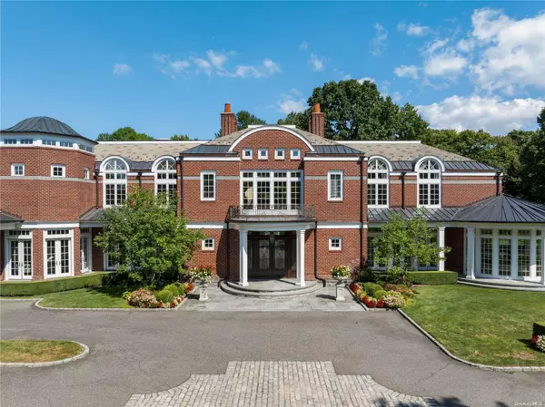 Brookville, NY 11548,11 Dupont CT
