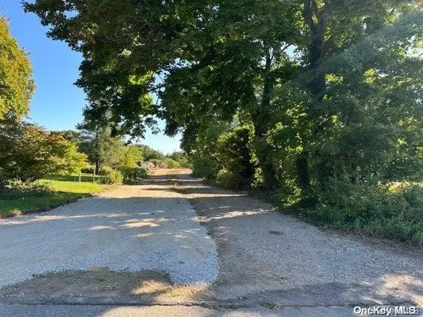 Jamesport, NY 11947,22 Tuthills LN