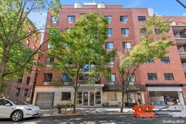 43-20 Union ST #5A, Flushing, NY 11355