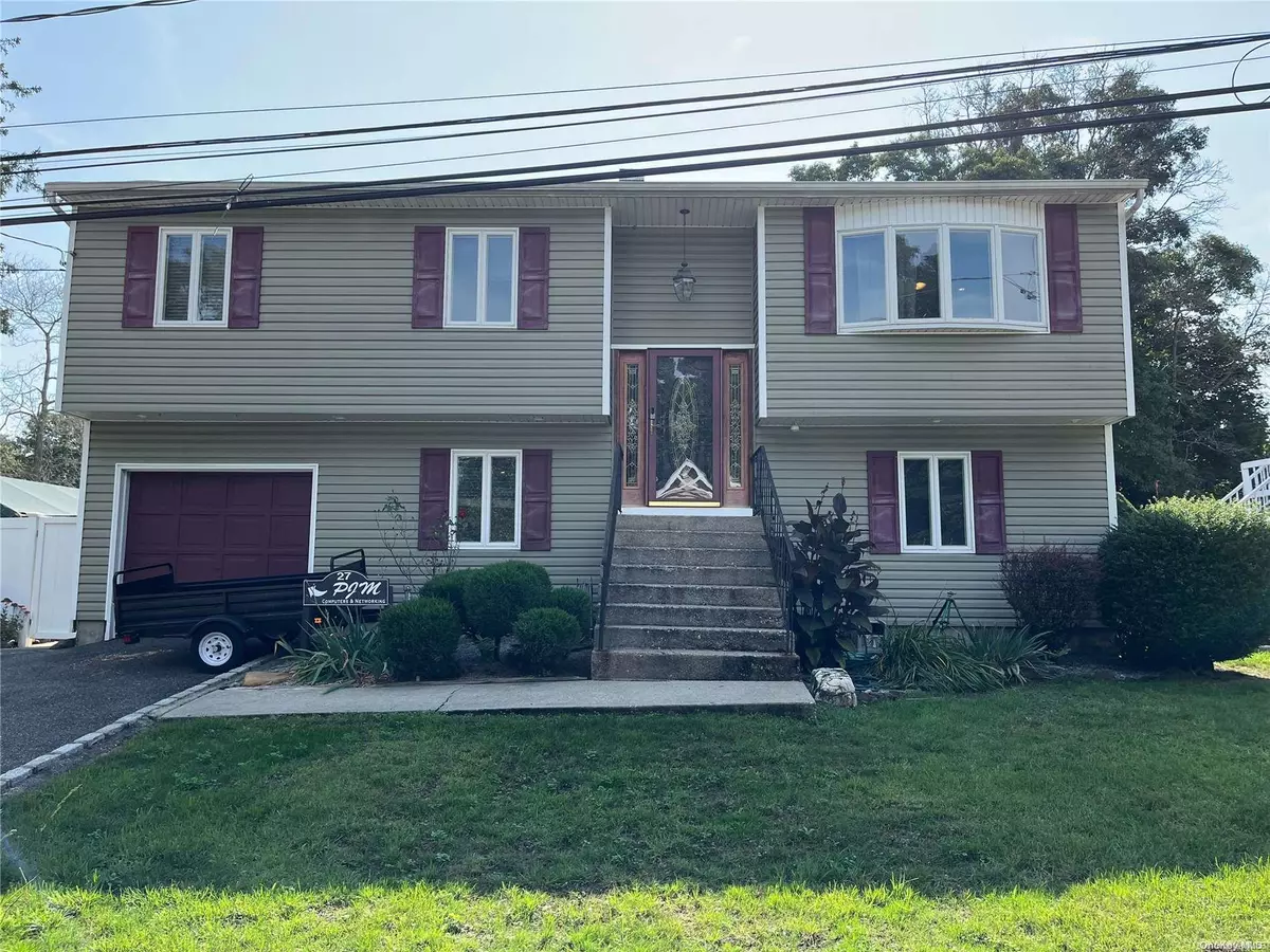 Ronkonkoma, NY 11779,27 Lake DR