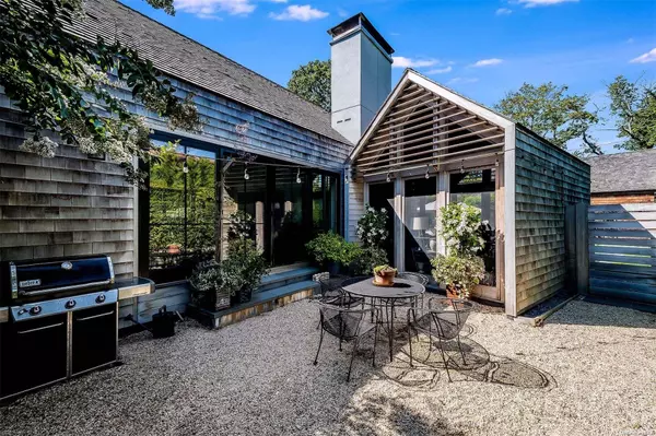 East Hampton, NY 11937,109 Buell LN