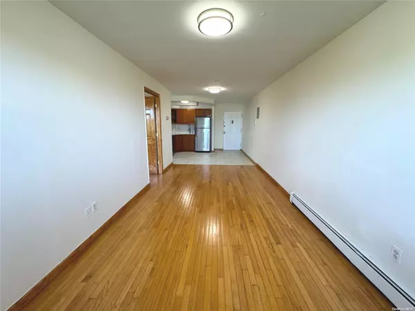 Corona, NY 11368,102-14 Lewis AVE #4B