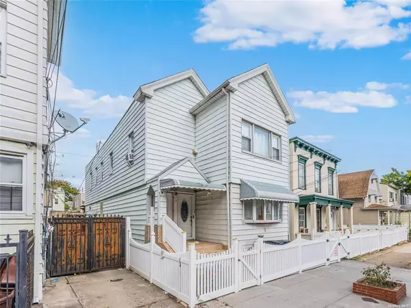 Ozone Park, NY 11416,97-19 89th ST