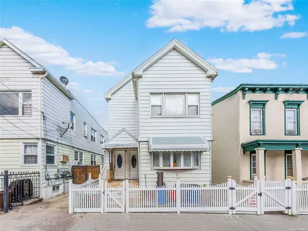 Ozone Park, NY 11416,97-19 89th ST