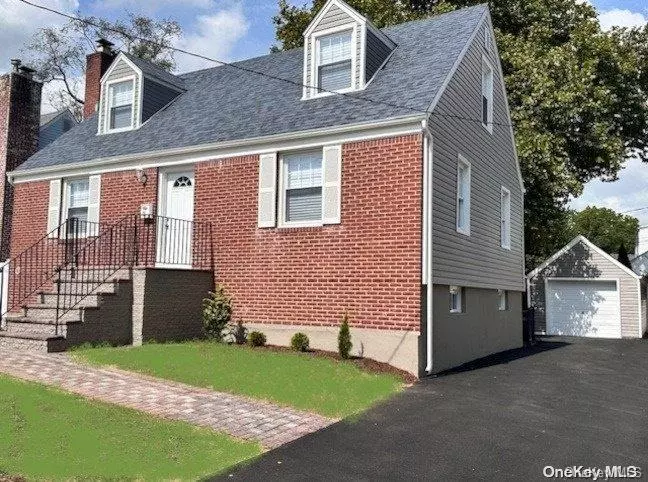 Lynbrook, NY 11563,31 Tilrose AVE