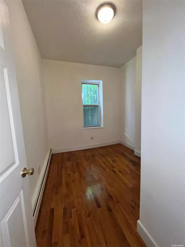 Brooklyn, NY 11233,421 Saratoga AVE #1