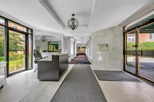 Hewlett, NY 11557,1390 Broadway #116