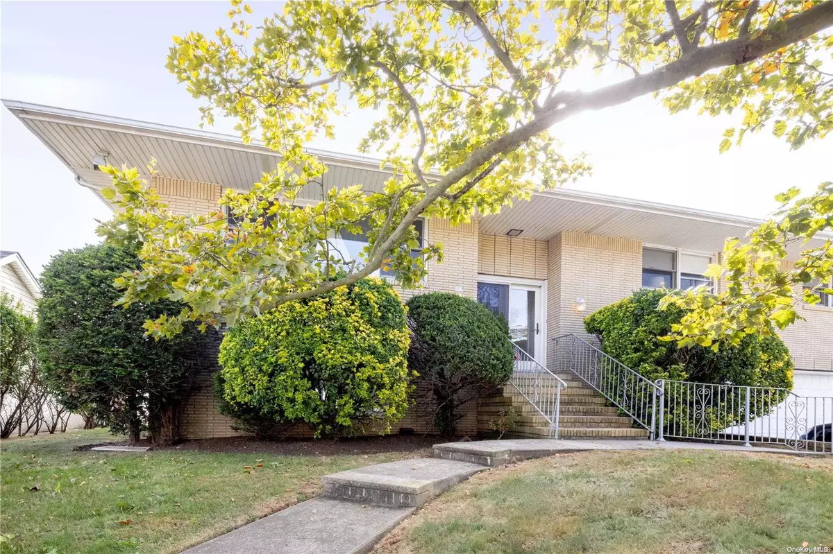 Point Lookout, NY 11569,54 Mineola AVE