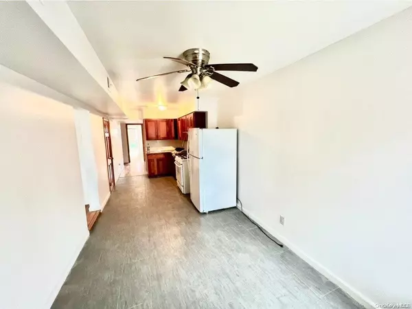 Woodhaven, NY 11421,86-31 Dexter