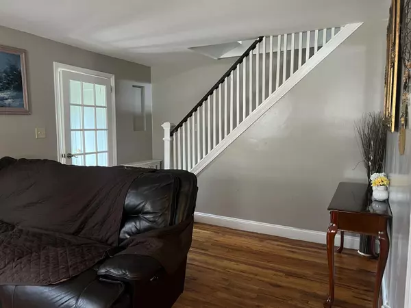 Hempstead, NY 11550,182 Long Beach RD