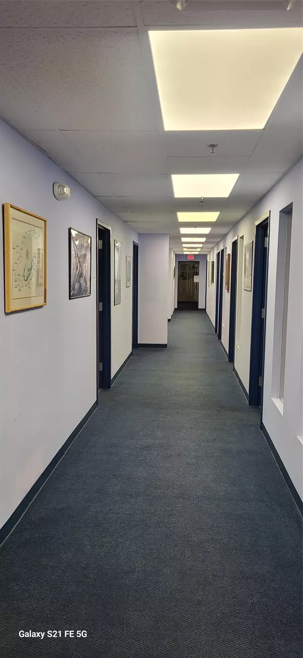 Port Washington, NY 11050,1E Pleasant AVE