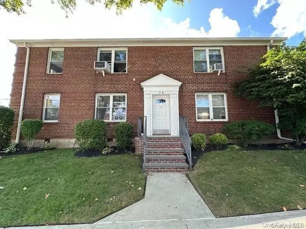 Flushing, NY 11358,35-18 192 ST #3B