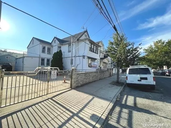 Richmond Hill, NY 11418,97-30 117th ST