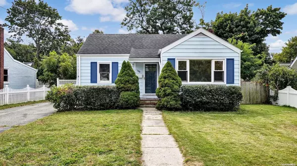 340 Earle ST, Central Islip, NY 11722
