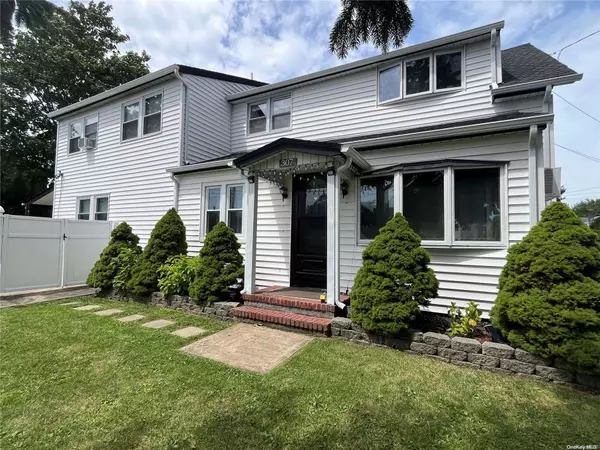 307 N 6th ST, Lindenhurst, NY 11757