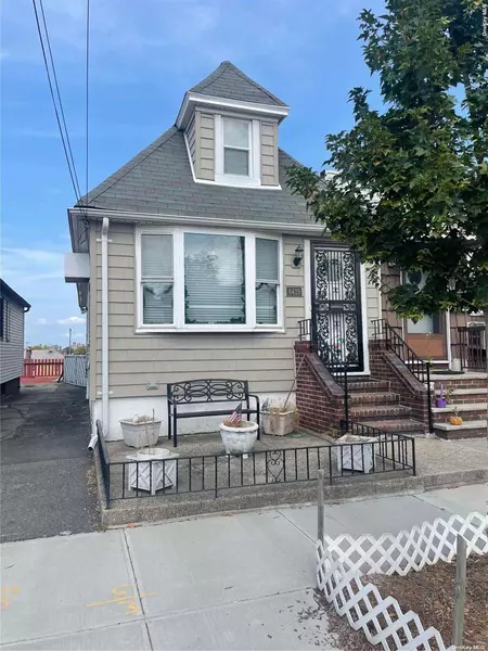 64-29 58th RD, Maspeth, NY 11378