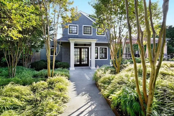 East Hampton, NY 11937,7 Miller LN