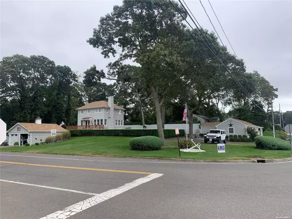 1 Canal RD, Hampton Bays, NY 11946