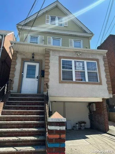 Woodside, NY 11377,39-27 56th ST