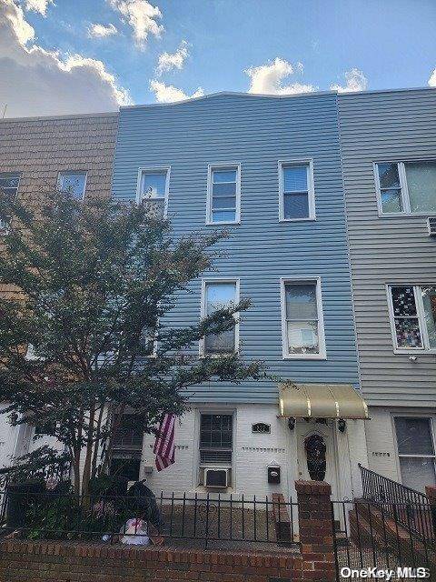 227 Monitor ST #3, Greenpoint, NY 11222