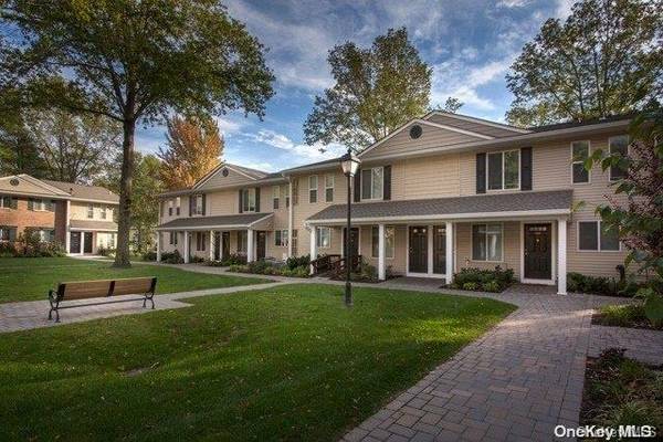 Coram, NY 11727,45 Country Club DR #13D