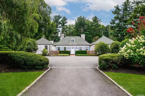 Locust Valley, NY 11560,88 Weir LN