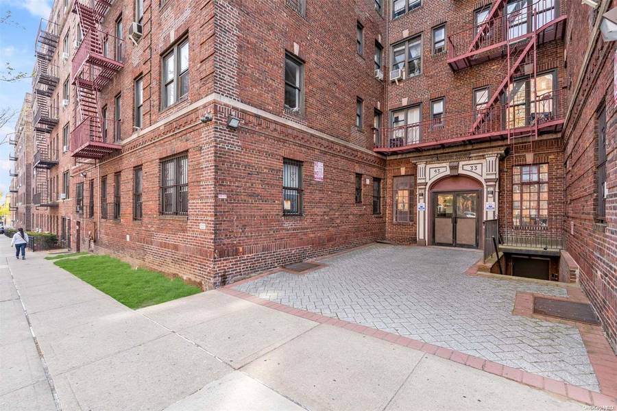 43-33 48th ST #6A, Sunnyside, NY 11104