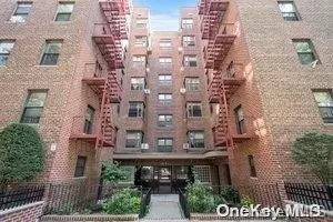 32-25 88 #609, East Elmhurst, NY 11369