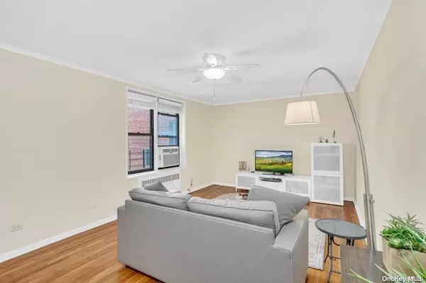 Brooklyn, NY 11209,61 Oliver ST #3J