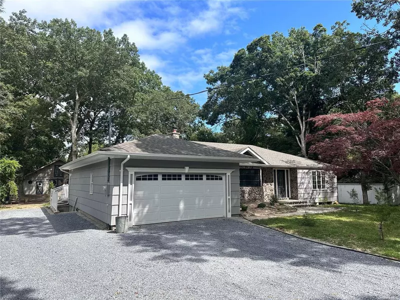 257 Southlawn AVE, Central Islip, NY 11722