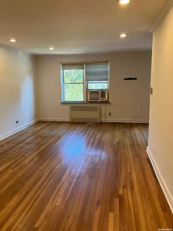 Beechhurst, NY 11357,162-41 Powells Cove BLVD #2-0