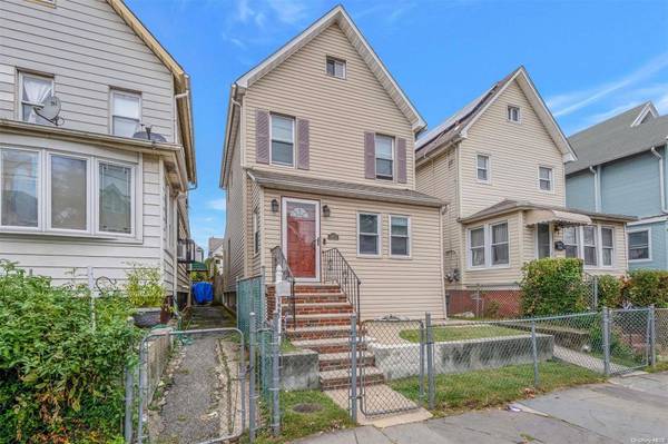 1653 Castleton Avenue, Staten Island, NY 10302