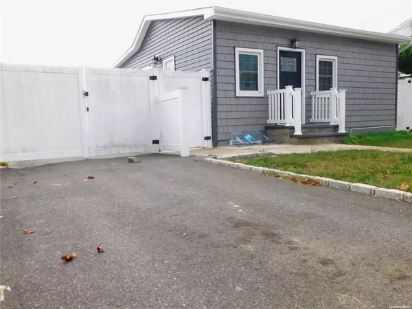 Lindenhurst, NY 11757,133 46th ST