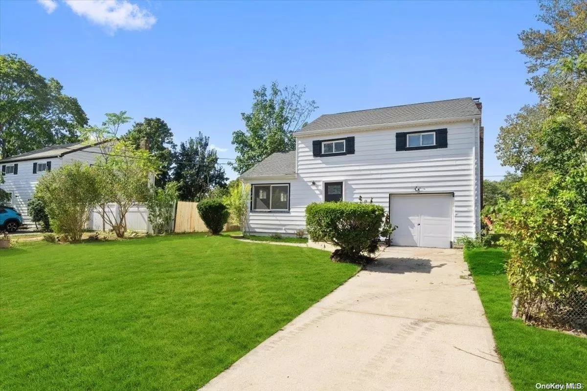 East Patchogue, NY 11772,622 Narragansett AVE