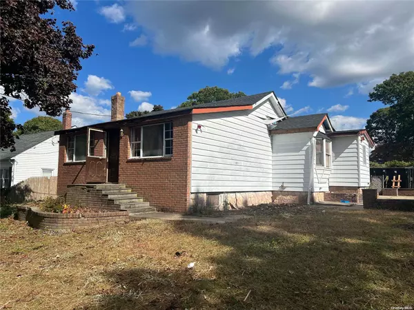 Ronkonkoma, NY 11779,131 Belle AVE