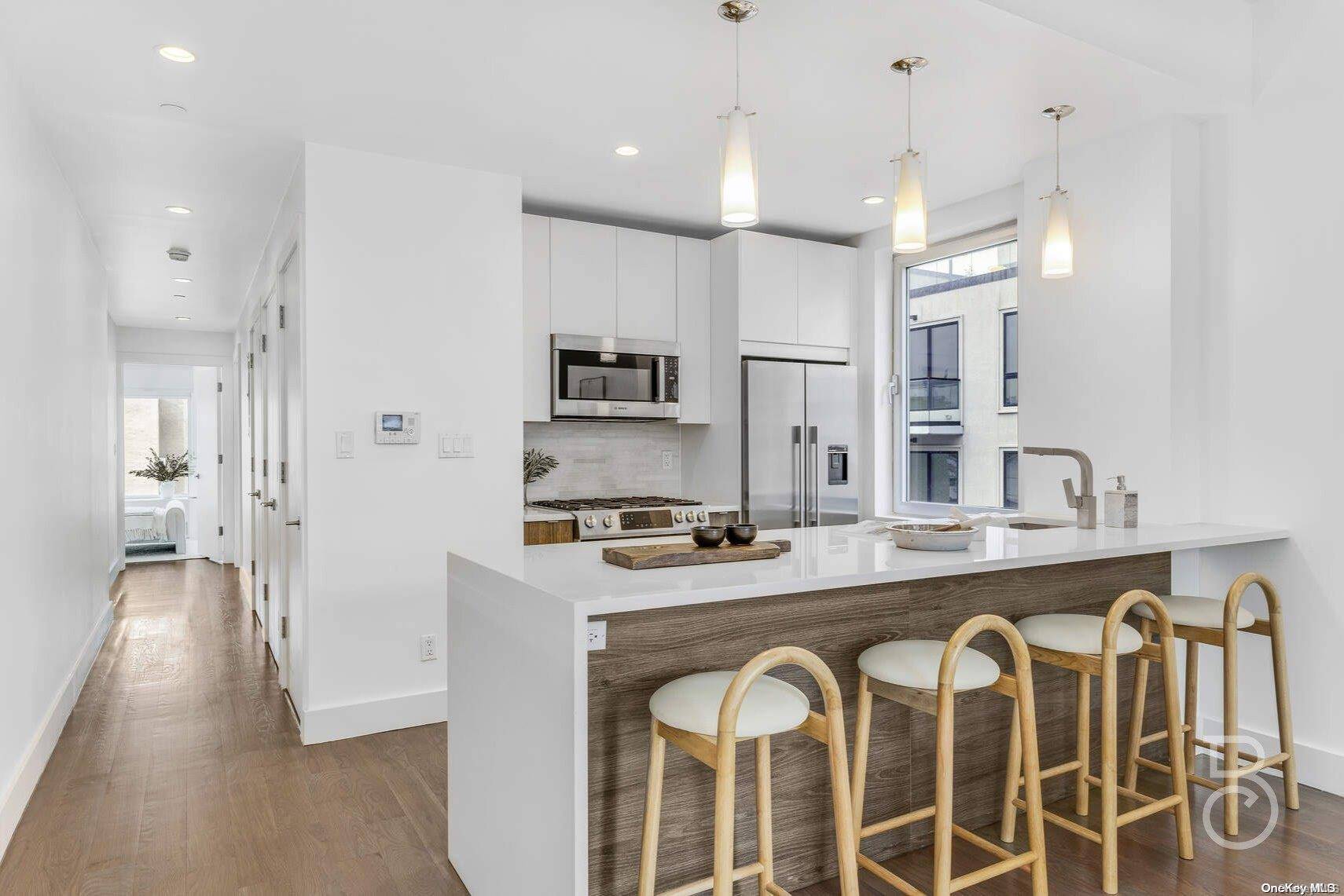 26-14 28th ST #4A, Astoria, NY 11102