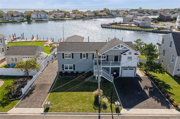 250 W Lido Promenade, Lindenhurst, NY 11757